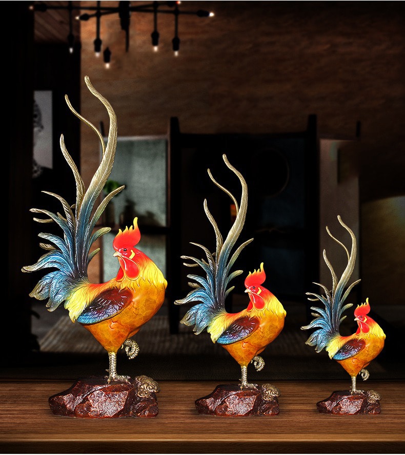 gà là con vật thuộc hành Kim, phù hợp khi bài trí ở hướng Tây của căn phòng