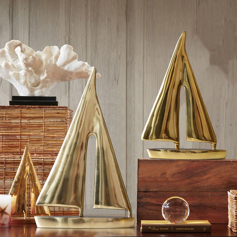 Thuận buồm xuôi gió để bàn