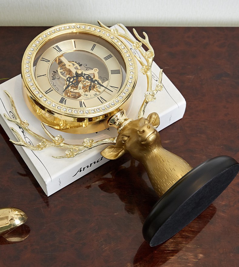 dong ho de ban huou nai