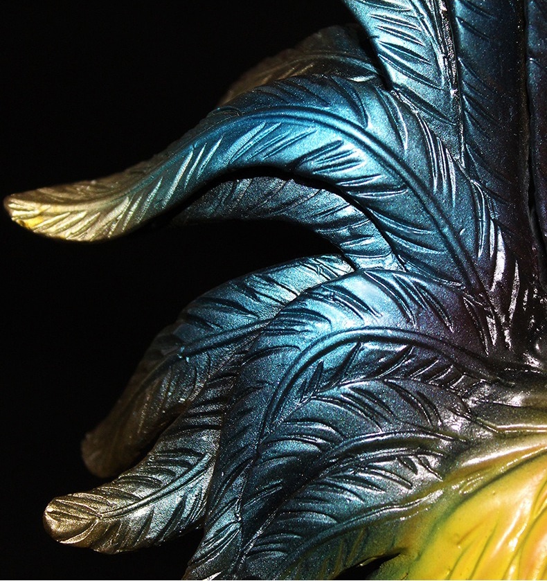 gà là con vật thuộc hành Kim, phù hợp khi bài trí ở hướng Tây của căn phòng