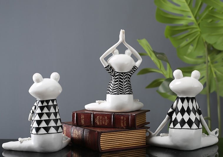 decor de ban 3 chu ech yoga