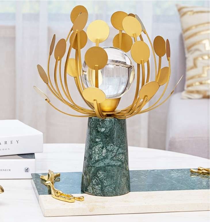 decor de ban qua cau phong thuy