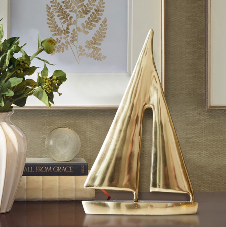 Thuận buồm xuôi gió để bàn