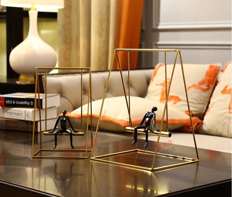 decor de ban mo hinh xich du