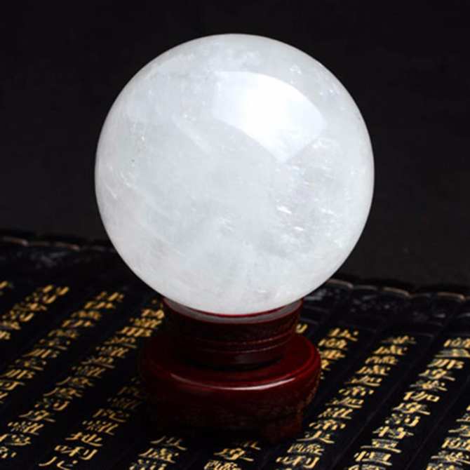 Các vật phẩm phong thủy hợp tuổi canh ngọ 1990