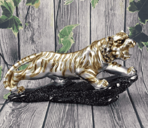 vat-phong-thuy-de-ban-lam-viec-tuoi-giap-dan