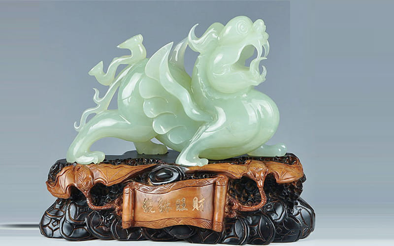 các vật phong thủy để bàn làm việc cho tuổi kỷ tỵ