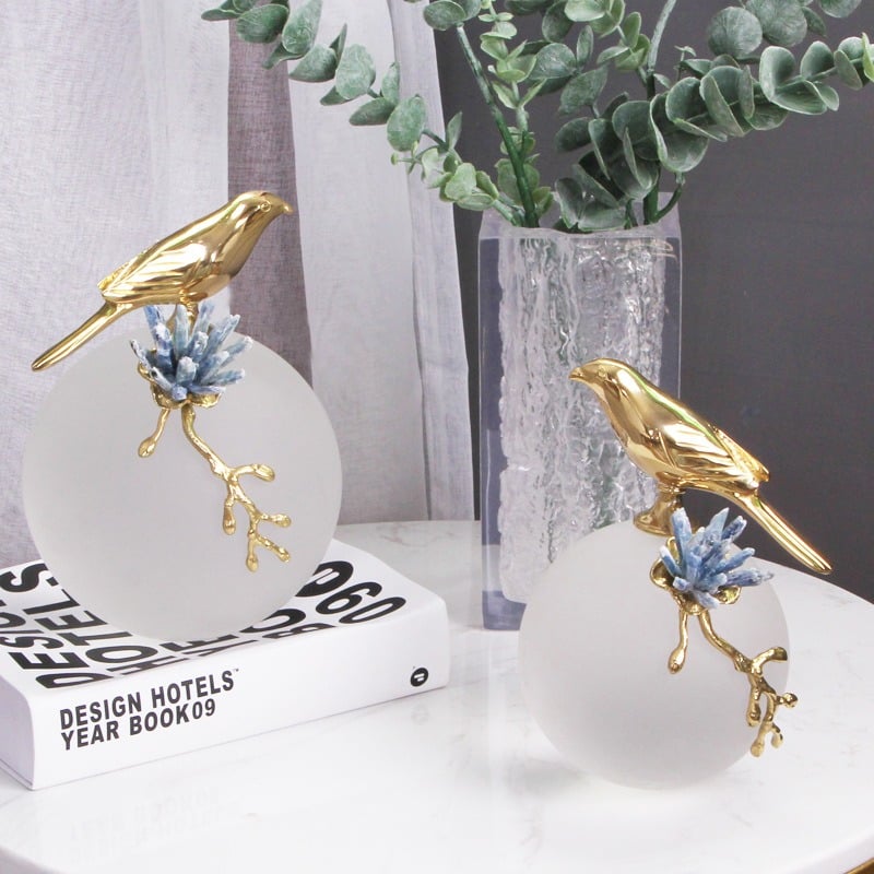 Mẫu chim pha lê để tủ kệ phòng khách
