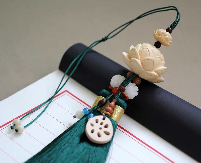 Dây treo xe ô tô hoa sen