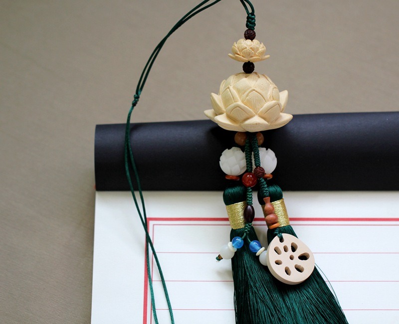 Dây treo xe ô tô hoa sen