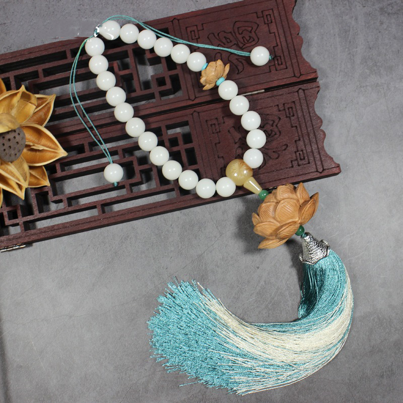 Dây treo xe ô tô phong thủy hoa sen