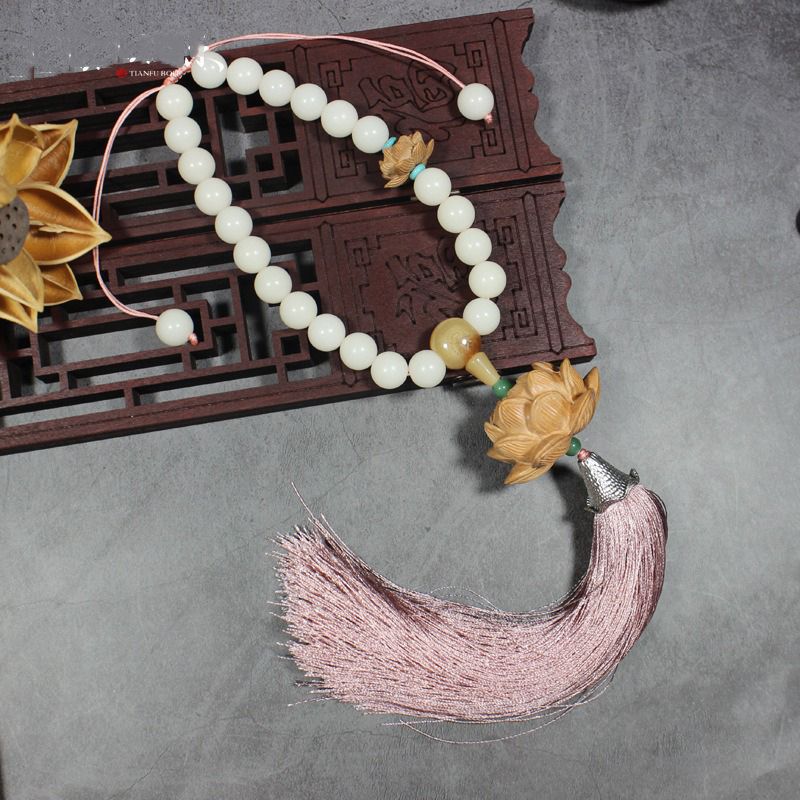 Dây treo xe ô tô phong thủy hoa sen