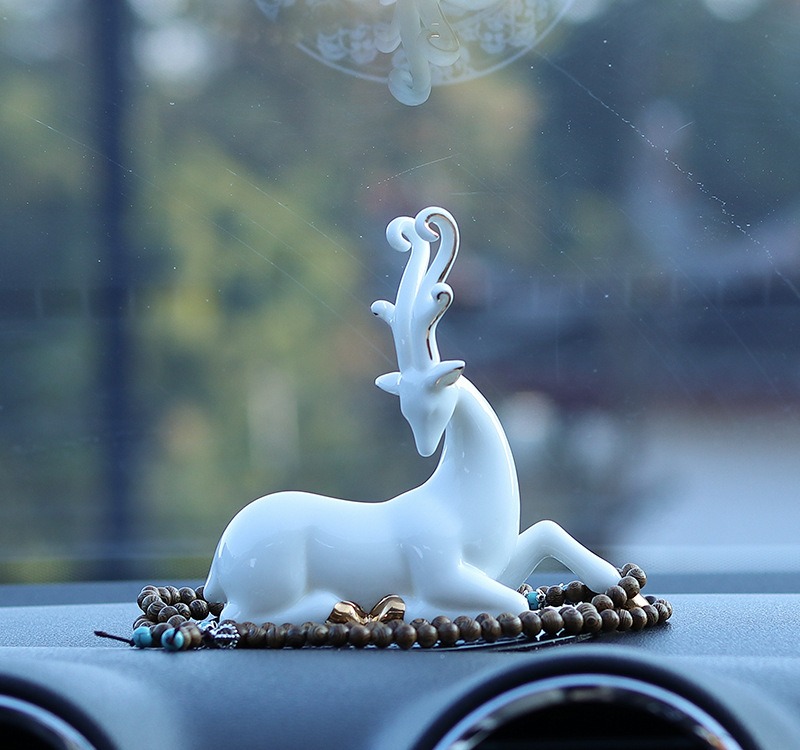 Tượng hươu phong thủy decor xe hơi
