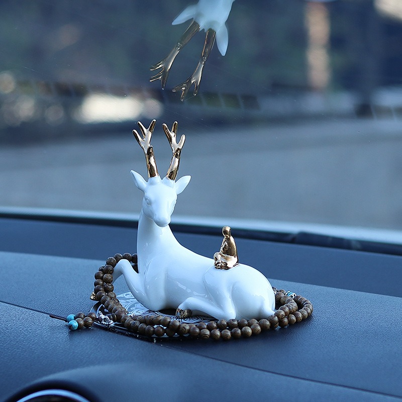 Tượng hươu phong thủy decor xe hơi