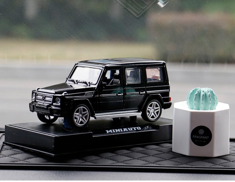 Mô hình xe oto Mercedes Benz G65