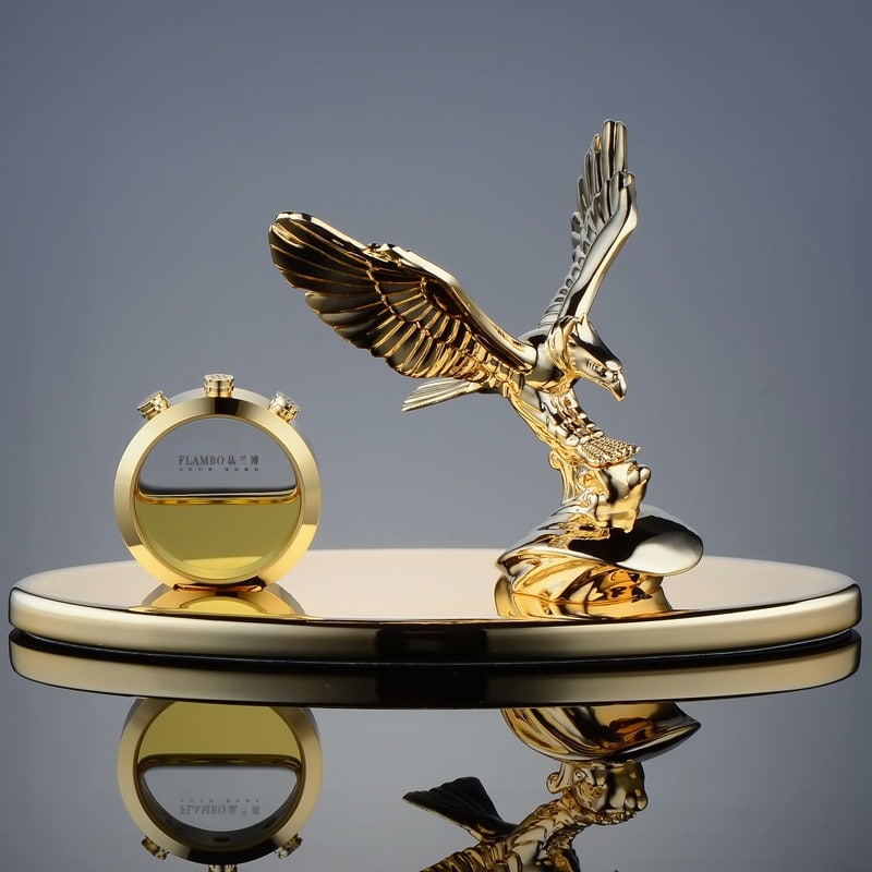 Tượng đại bàng tung cánh trang trí oto