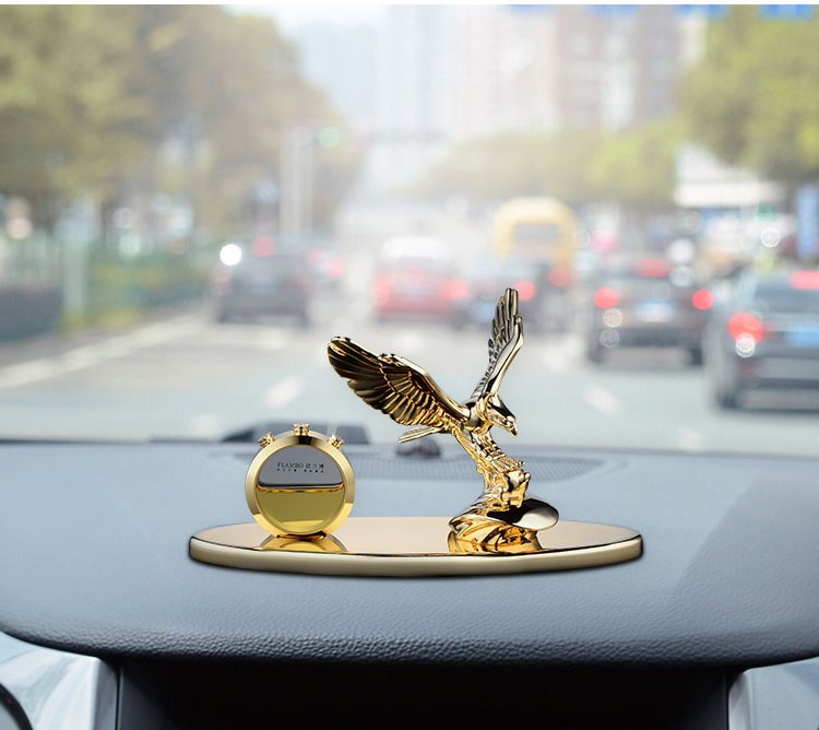 Tượng đại bàng tung cánh trang trí oto