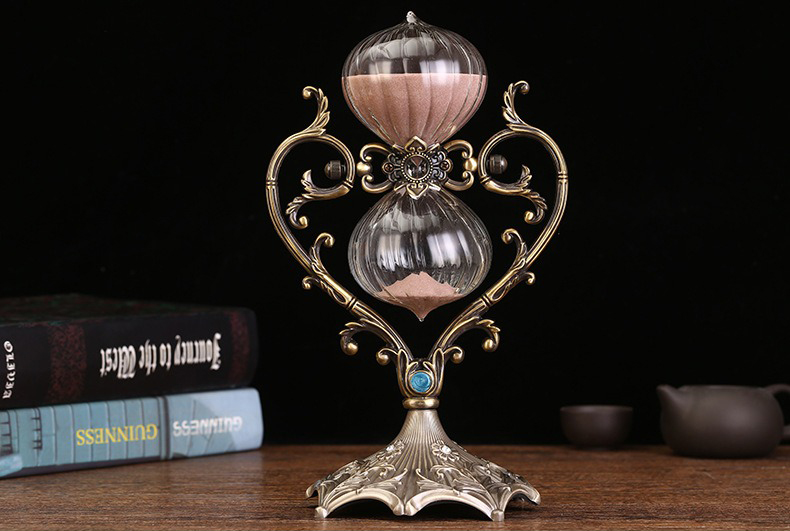 Đồng hồ cát phong cách cổ điển