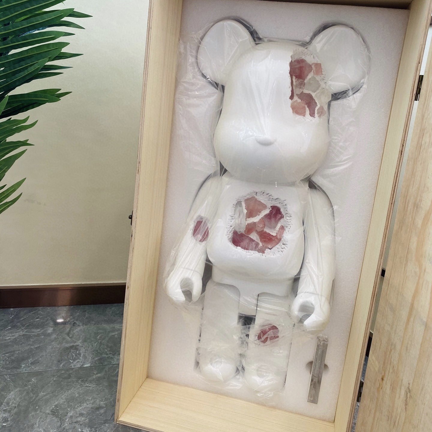 Gấu Bearbrick 1000% xói mòn pha lê