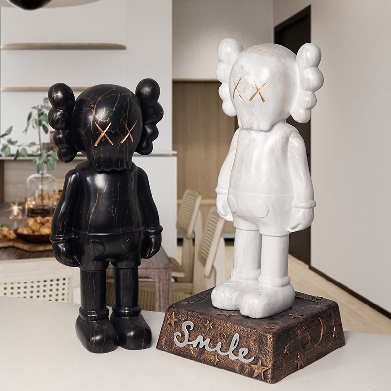 Gấu Kaws trang trí nội thất