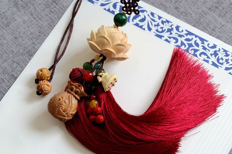 Khánh treo ô tô hoa sen