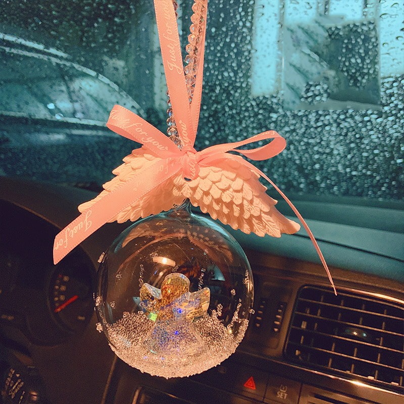 Khánh treo xe oto dễ thương