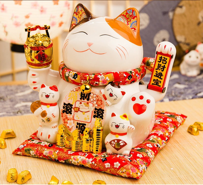 Mèo may mắn vẫy tay trang trí cửa hàng