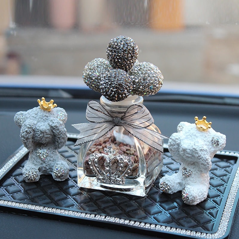 Phụ kiện trang trí ô tô gấu