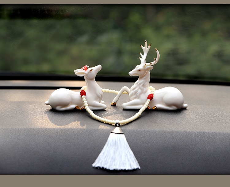 Phụ Kiện Trang Trí Taplo Oto Cặp Hươu Trắng Chiêu Tài Lộc