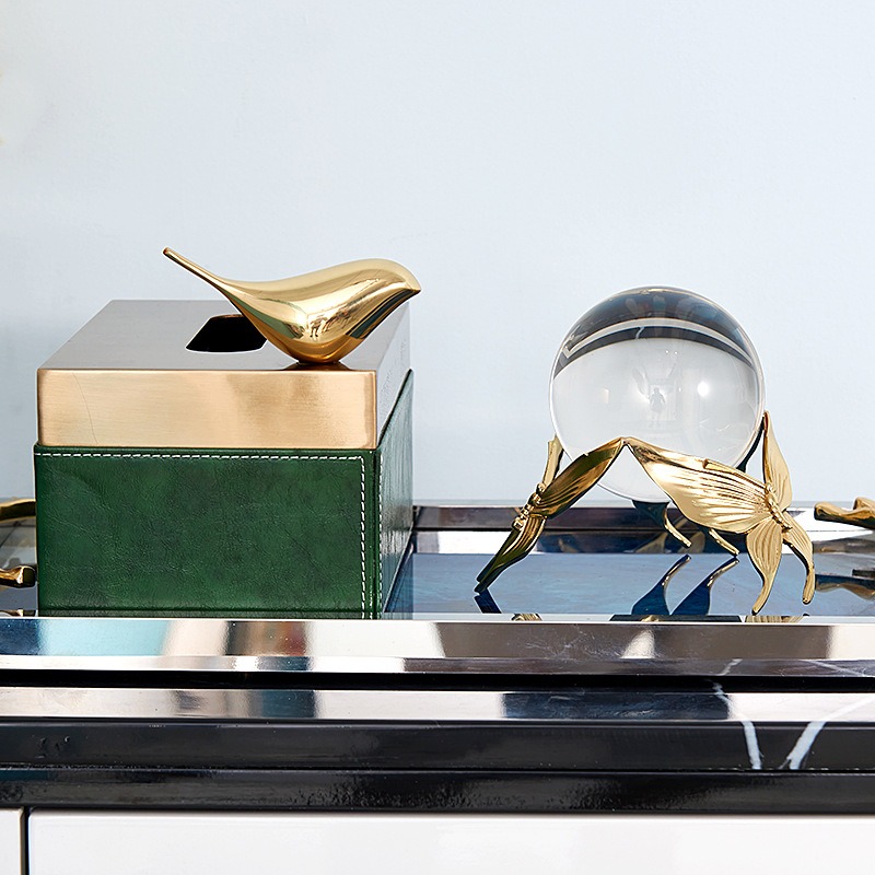 Cặp quả cầu pha lê hồ điệp để bàn sang trọng