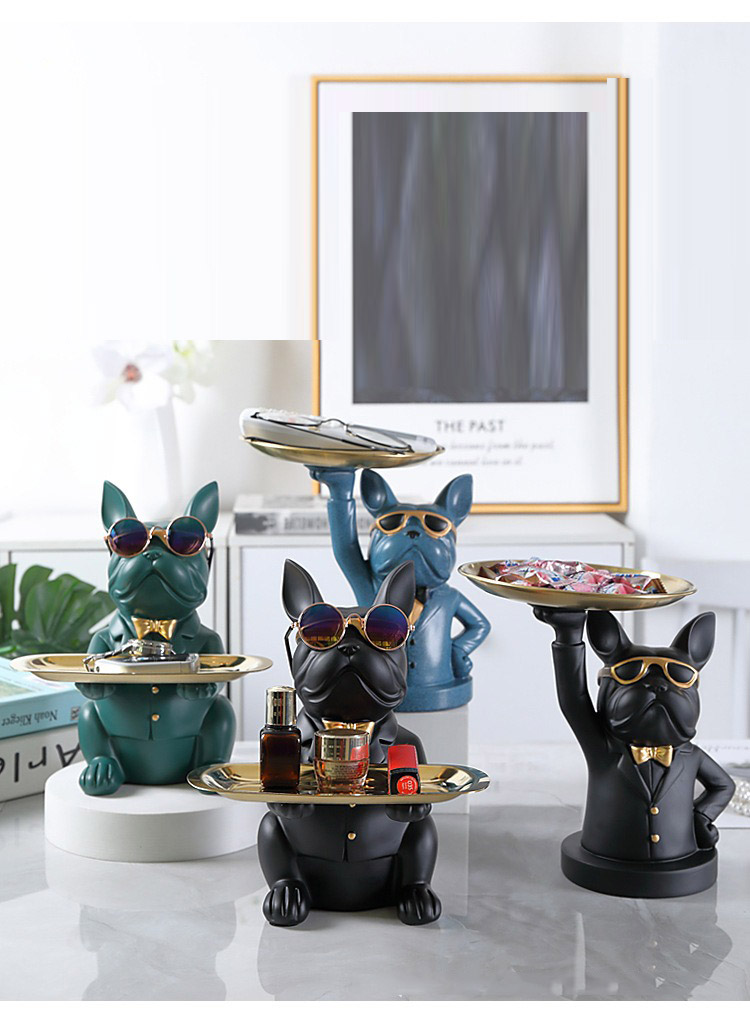 Chó bưng khay trang trí nội thất