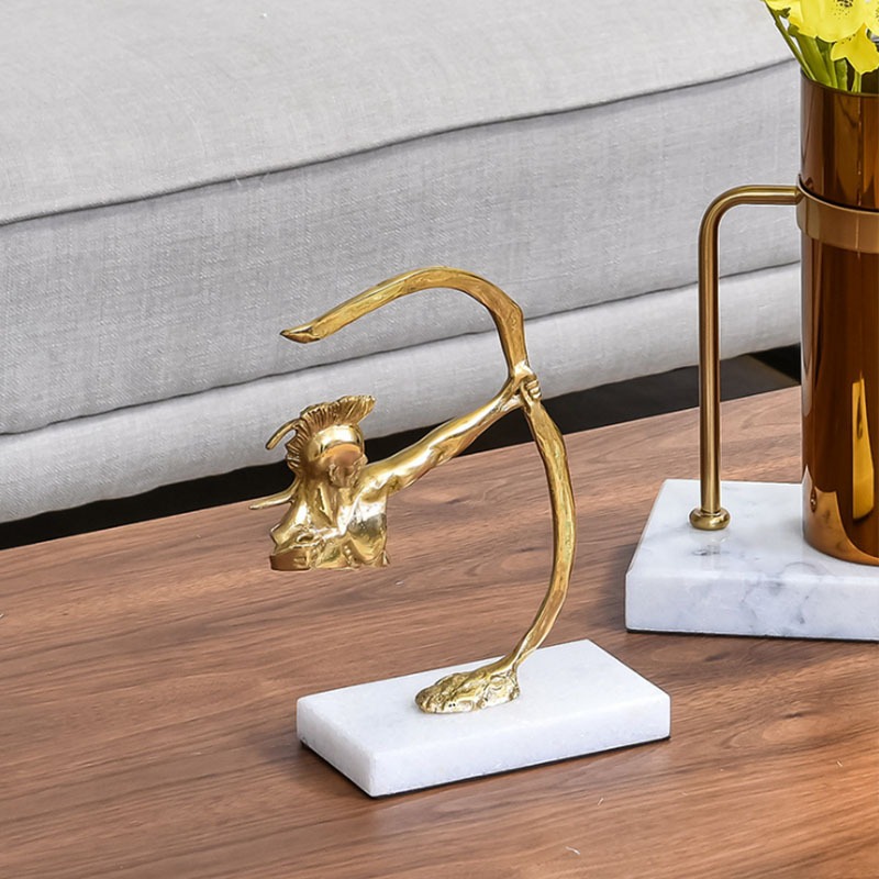 Tượng cung thủ bách phát bách trúng