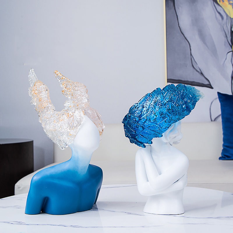 Cặp tượng nam thần, nữ thần phong cách Bắc Âu