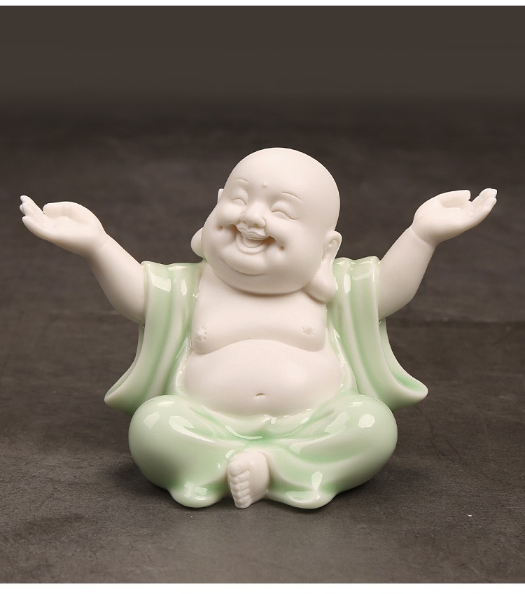 Tượng Phật Di Lặc để oto