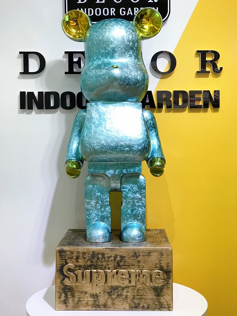 gau bearbrick son tinh dien mau xanh