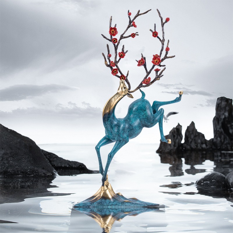 tuong huou phong thuy lam qua tang Tượng hươu phong thủy hoa mai đỏ