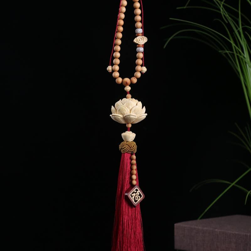 Dây treo xe hơi hoa sen may mắn