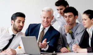 chon qua tang sep menh thuy