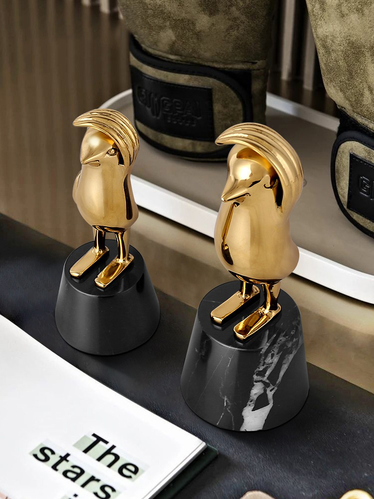 Chim cánh cụt dễ thương decor phòng khách