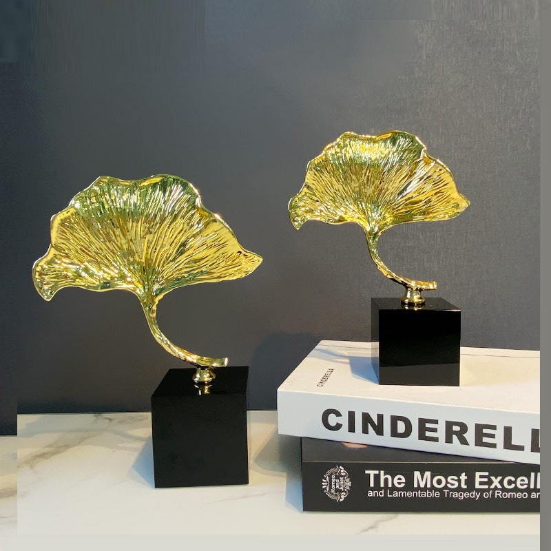 Lá bạch quả bằng mạ vàng Lá bạch quả bằng mạ vàng