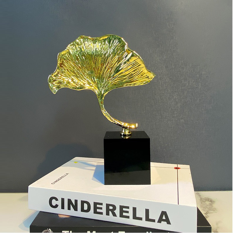 la-bach-qua-de-ban 2 Lá bạch quả bằng mạ vàng