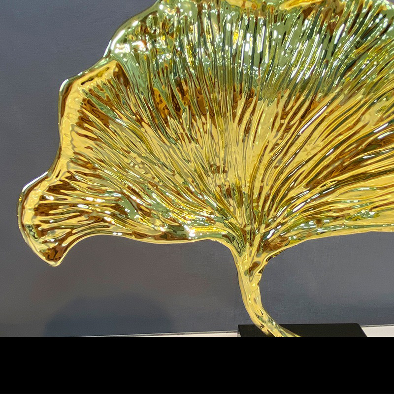 la-bach-qua-de-ban 3 Lá bạch quả bằng mạ vàng