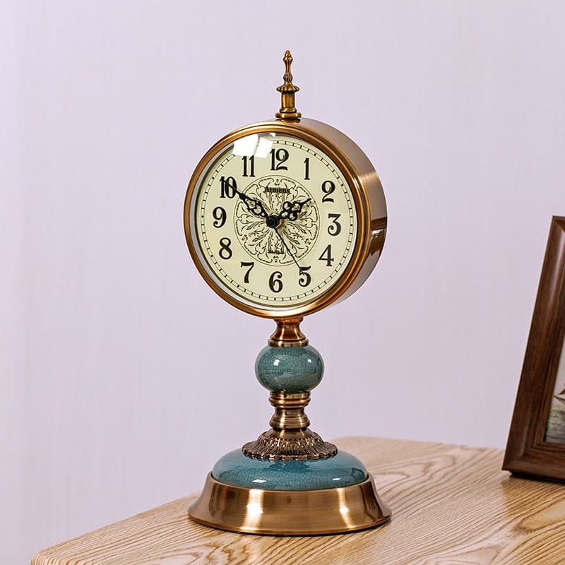 dong-ho-de-ban-kieu-co-dien 1 (3) Đồng hồ để bàn kiểu cổ điển, sang trọng