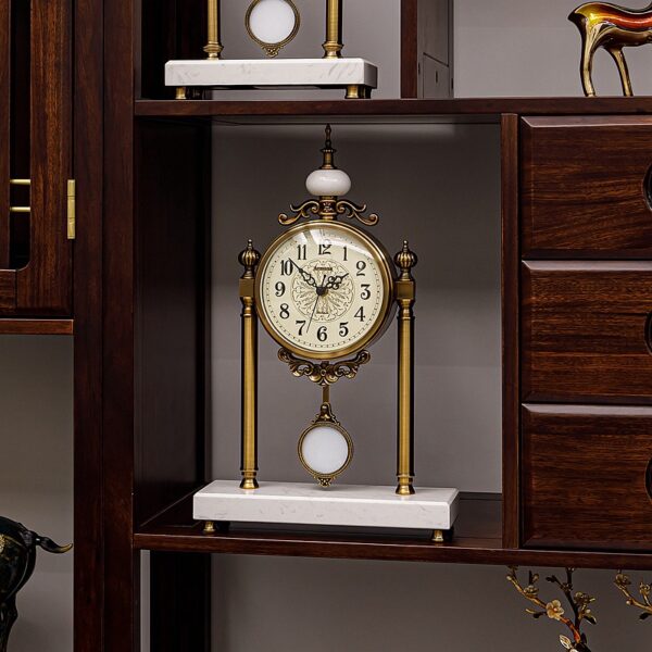 dong-qua-lac-de-ban-co-dien-3 Đồng quả lắc để bàn