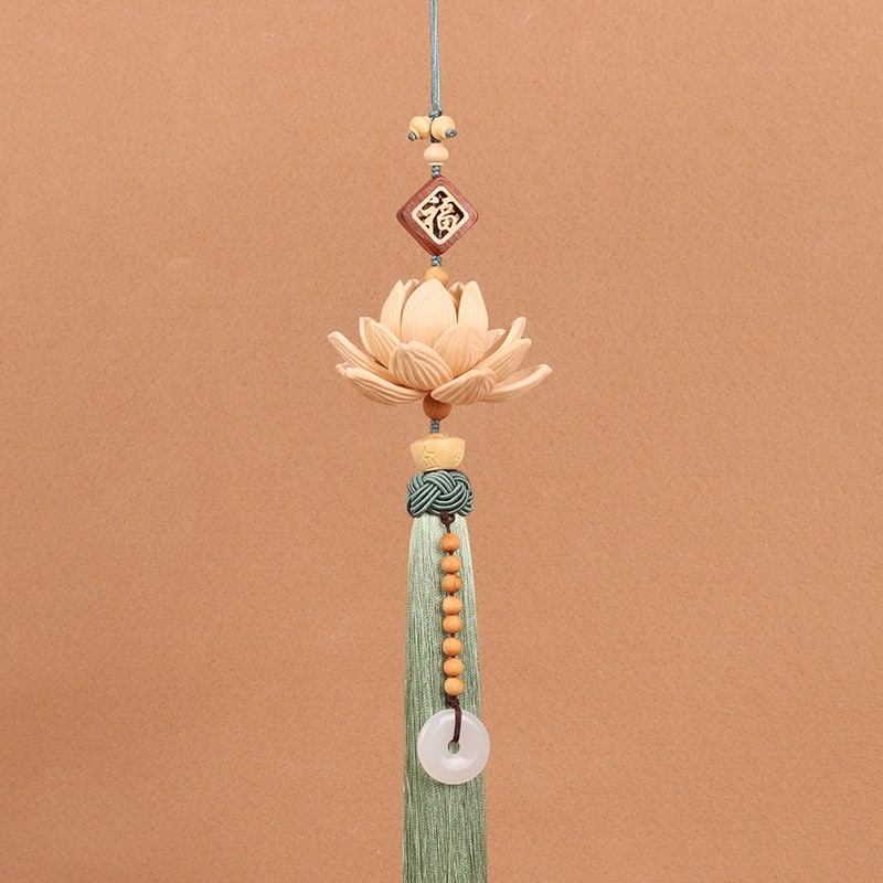 Dây treo xe ô tô hoa sen chữ “Phúc”