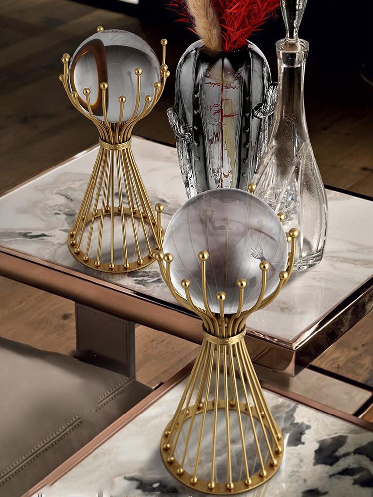 qua-cau-pha-le-sang-trong 3 Quả cầu pha lê để bàn pha lê