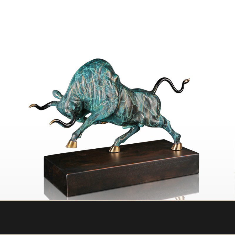 tuong bo tot 2 Tượng bò tót tài chính size lớn