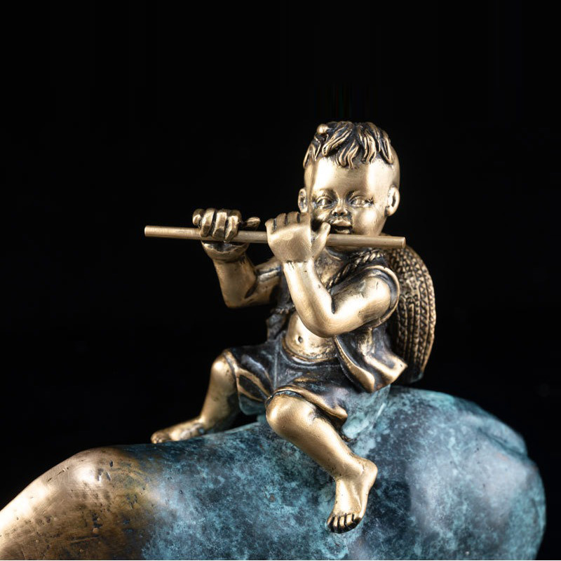 tuong-dong-muc-dong-cuoi-trau 5 Tượng đồng mục đồng thổi sáo cưỡi trâu