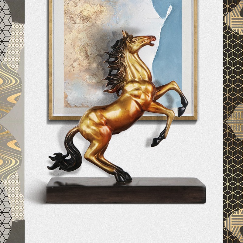 tuong ngua hi 1 Tượng ngựa hí với thiết kế tinh xảo, đẹp mắt