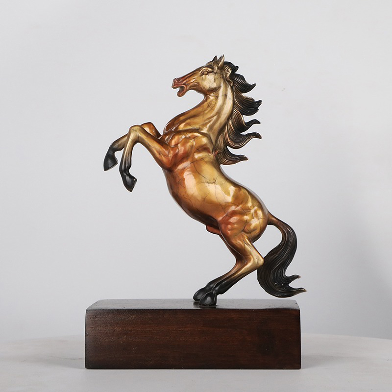 tuong ngua hi 2 Tượng ngựa hí với thiết kế tinh xảo, đẹp mắt